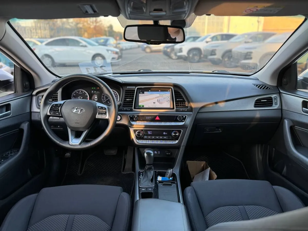 Hyundai Sonata 2.0 AT (150 л.с.)