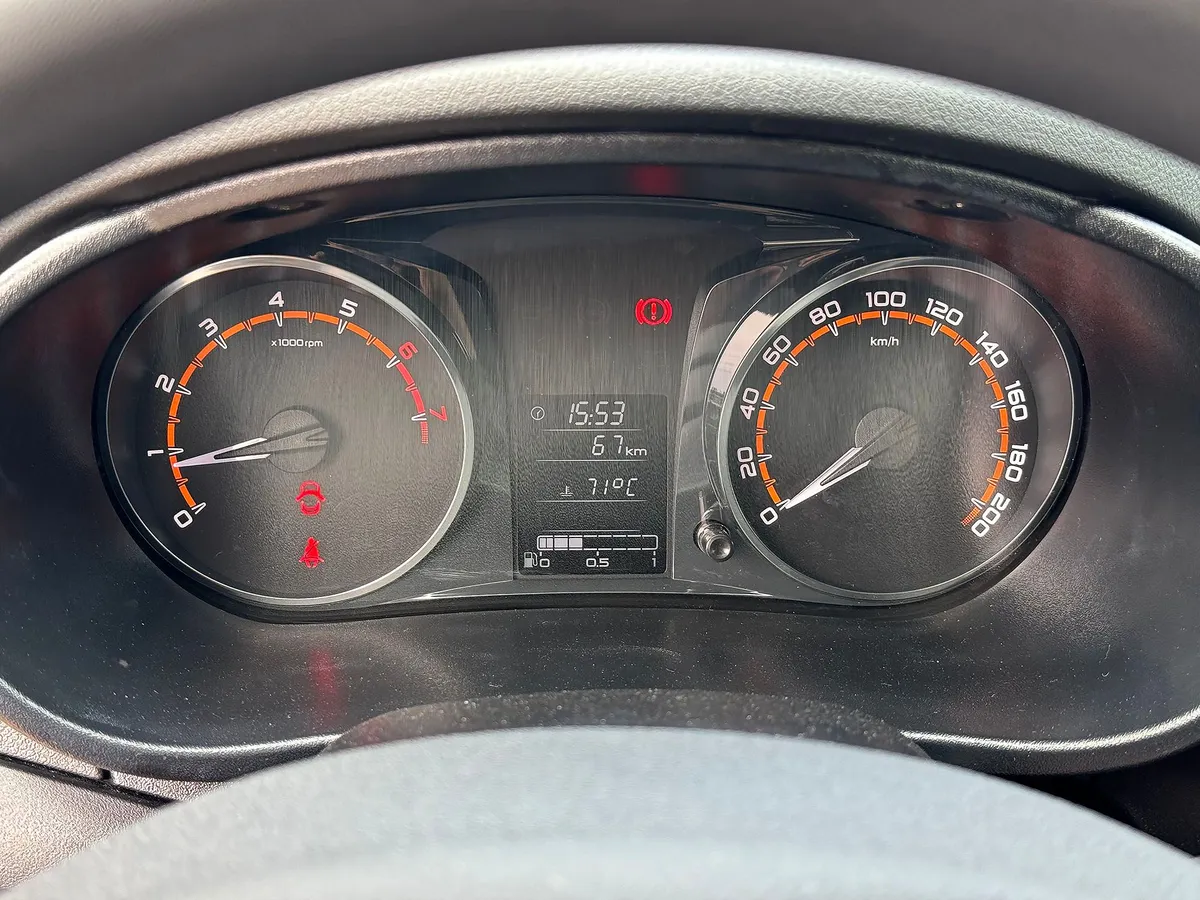 ВАЗ (Lada) Granta 1.6 MT (106 л.с.)