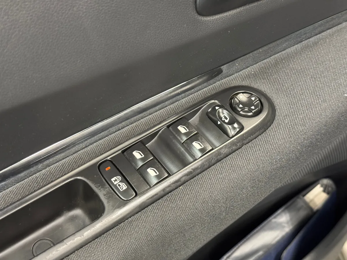 Peugeot 3008 1.6 e-HDi ETG (115 л.с.)