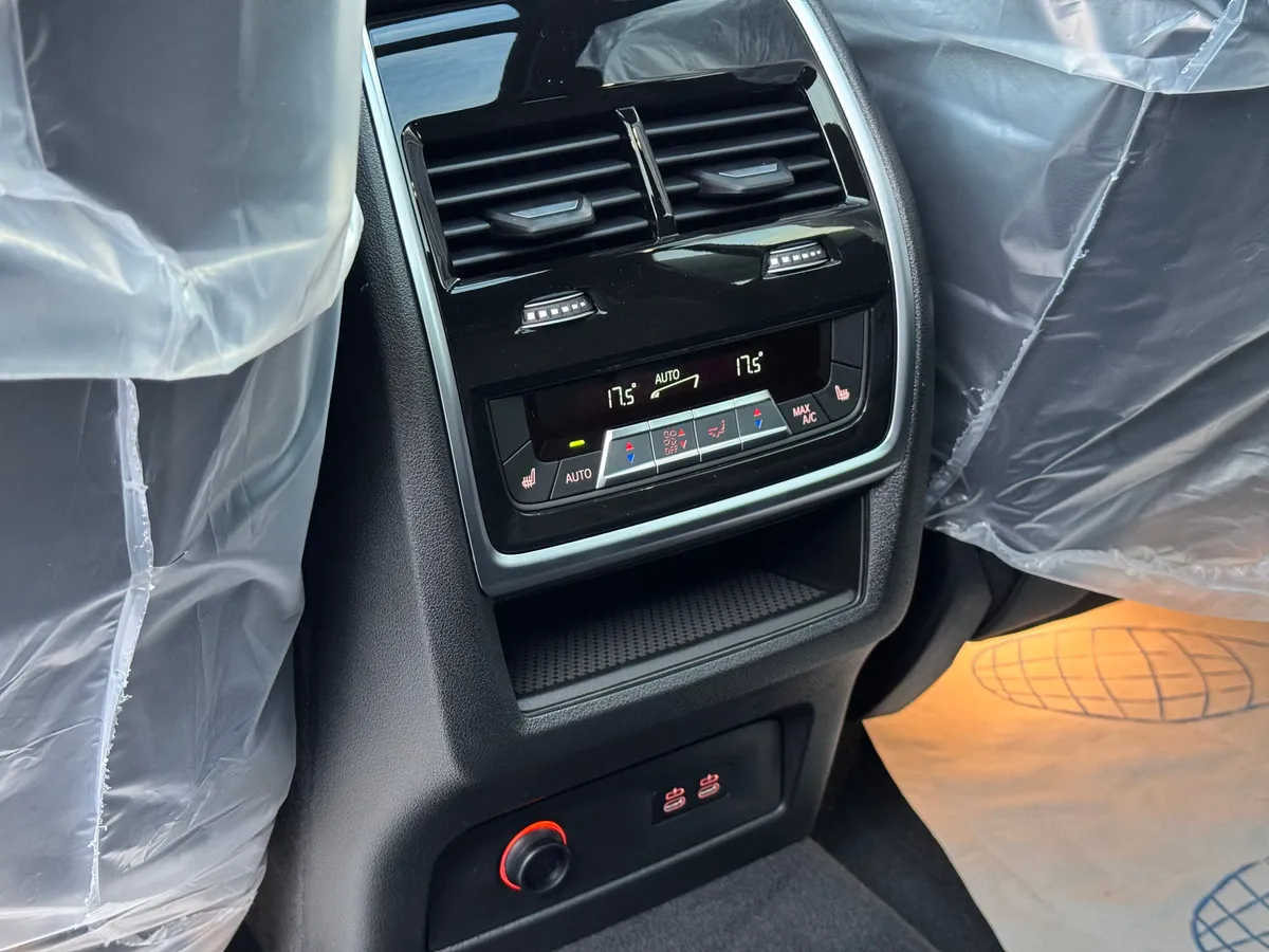 BMW X7 4.4 AT 4WD (530 л.с.)