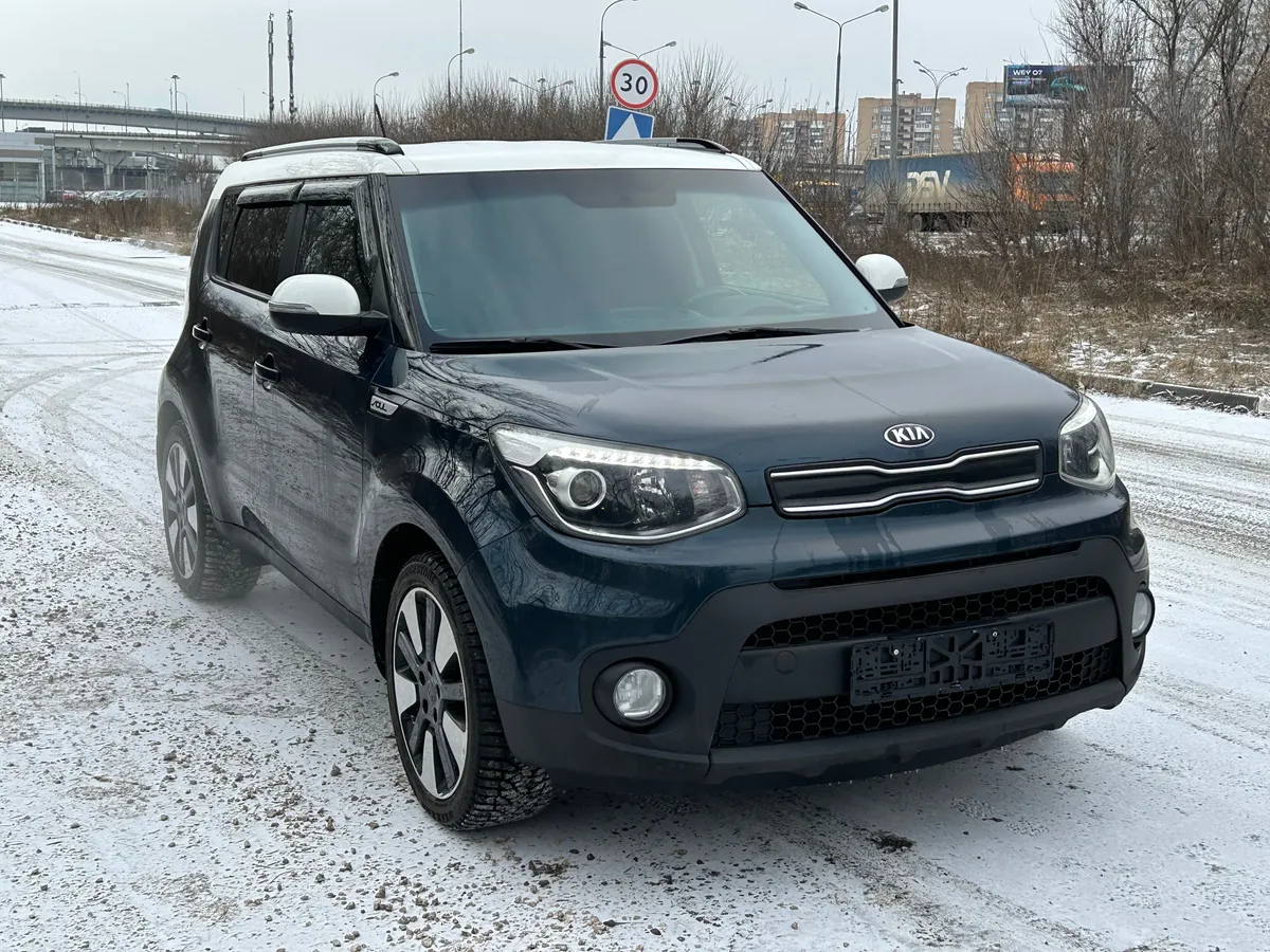 картинка Kia Soul 1.6 MPI AT (124 л.с.) от carsrent-spb.ru
