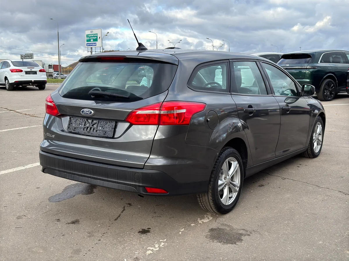 Ford Focus 1.6 Ti-VCT MT (105 л.с.)
