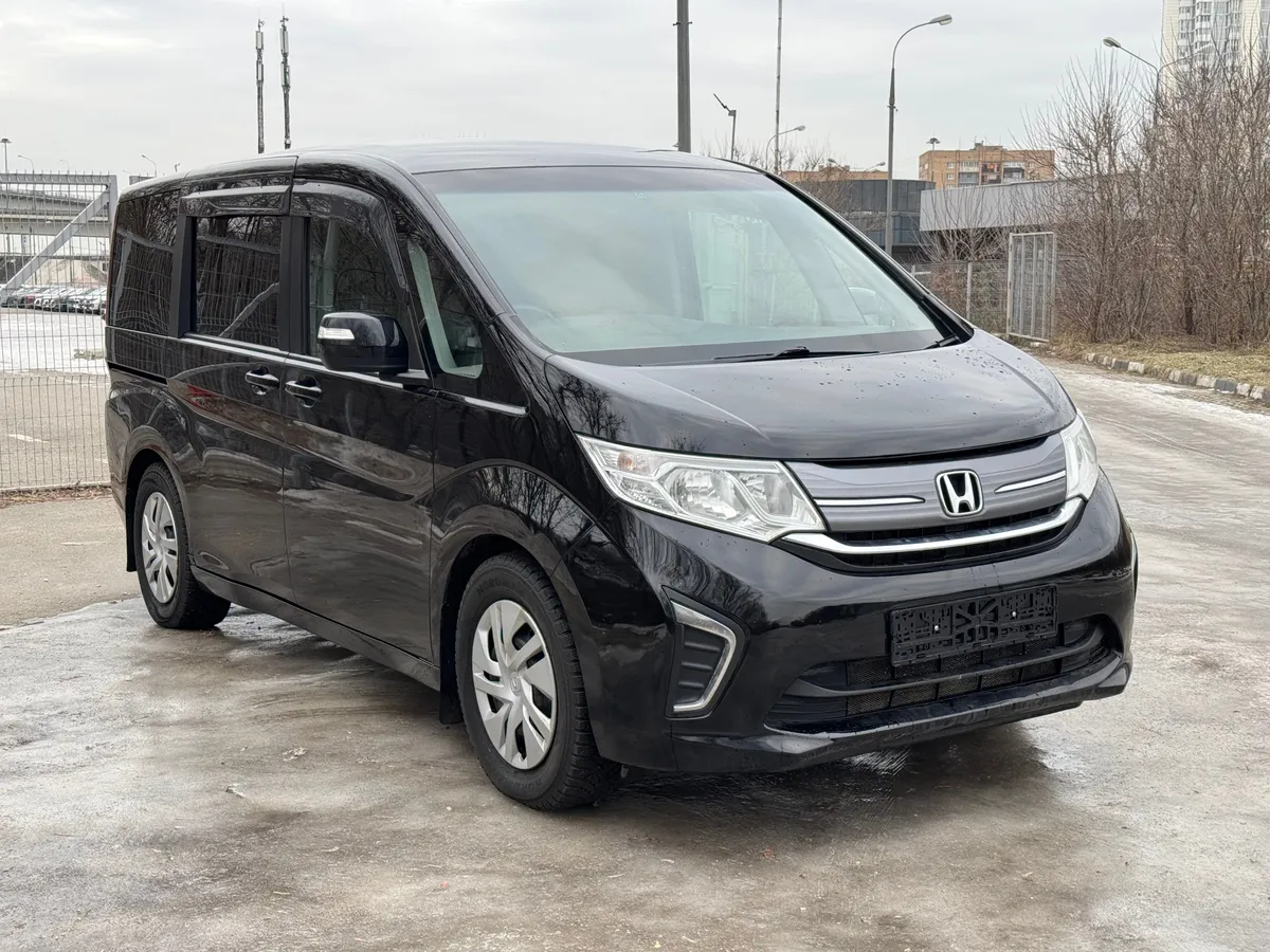 картинка Honda Stepwgn 1.5 AT 4WD (150 л.с.) от carsrent-spb.ru