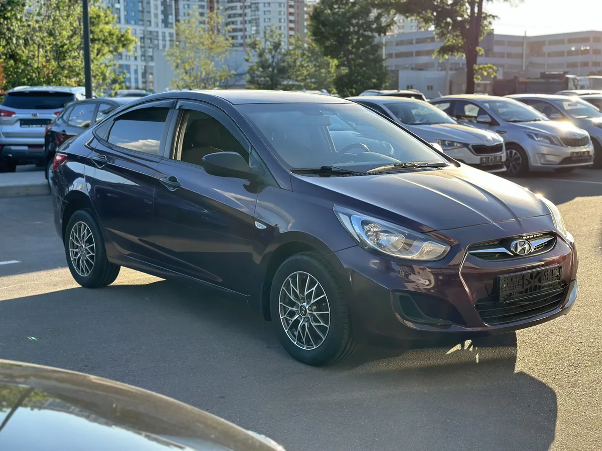 картинка Hyundai Solaris 1.6 MT (123 л.с.) от carsrent-spb.ru