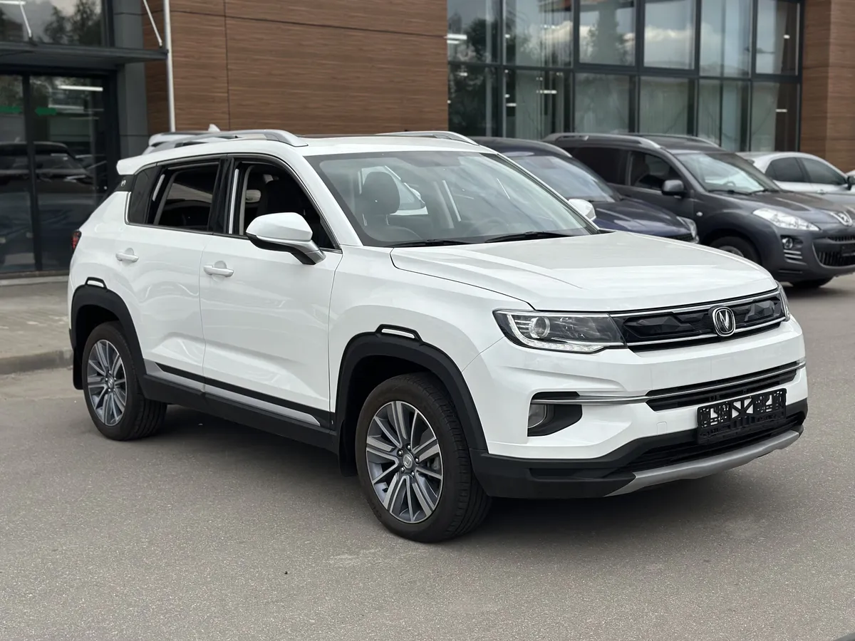картинка Changan CS35PLUS 1.6 CVT (117 л.с.) от carsrent-spb.ru