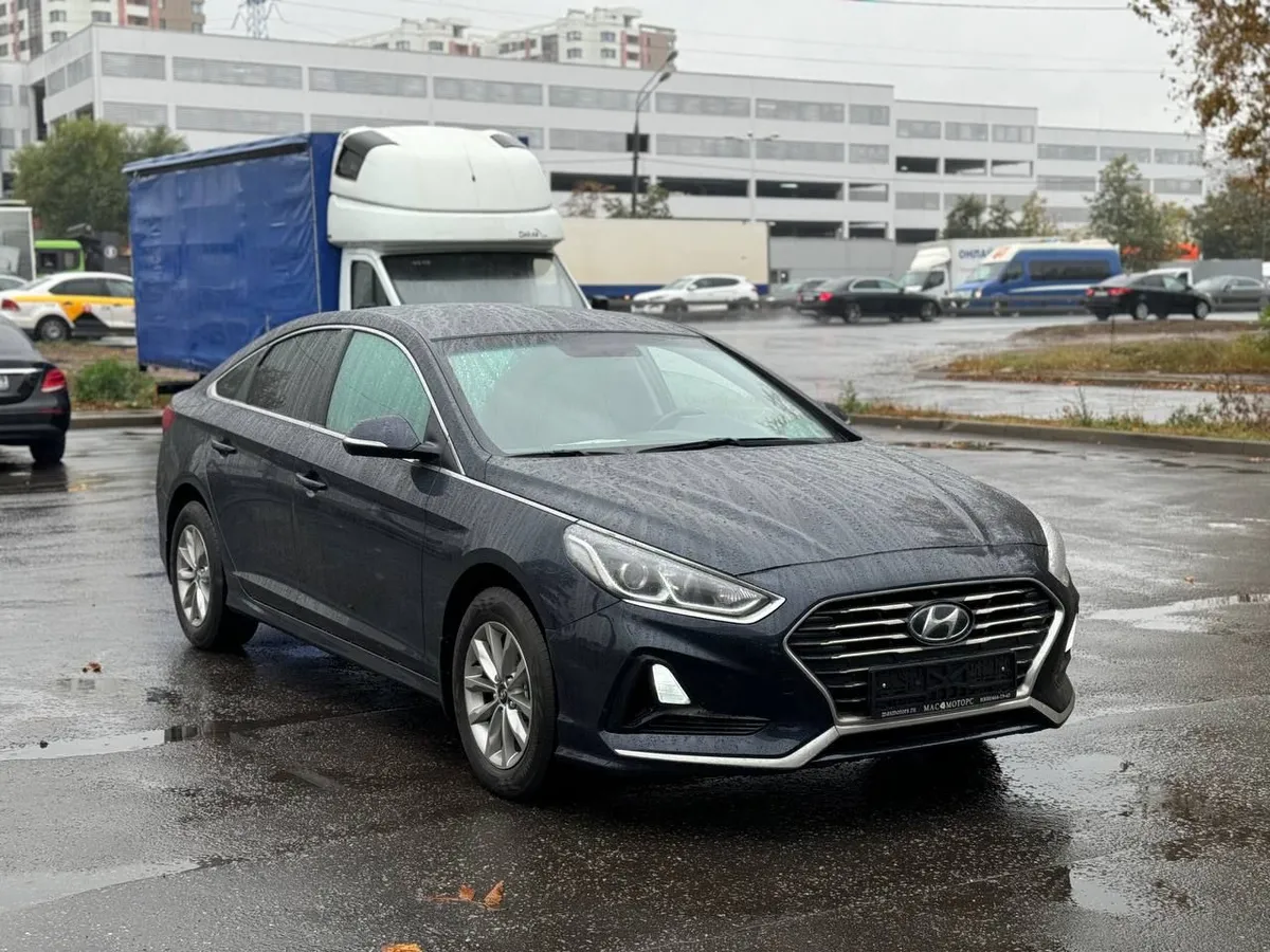картинка Hyundai Sonata 2.0 AT (154 л.с.) от carsrent-spb.ru