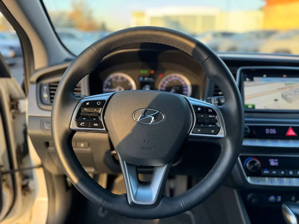 Hyundai Sonata 2.0 AT (150 л.с.)