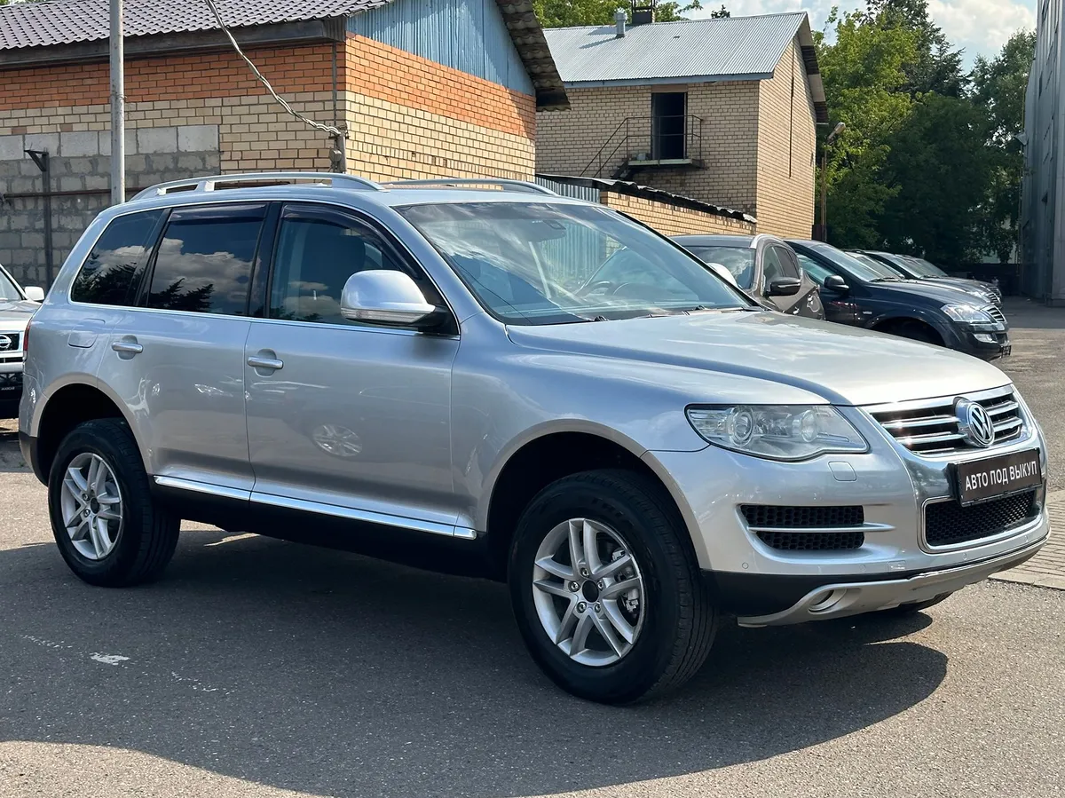 картинка Volkswagen Touareg 3.0 TDI AT (240 л.с.) от carsrent-spb.ru