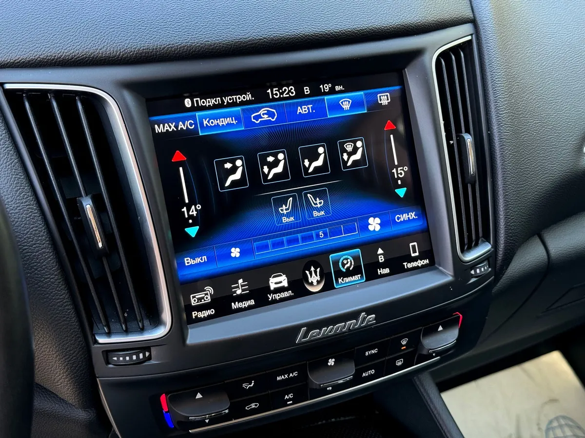 Maserati Levante 3.0 V6 AT (350 л.с.)