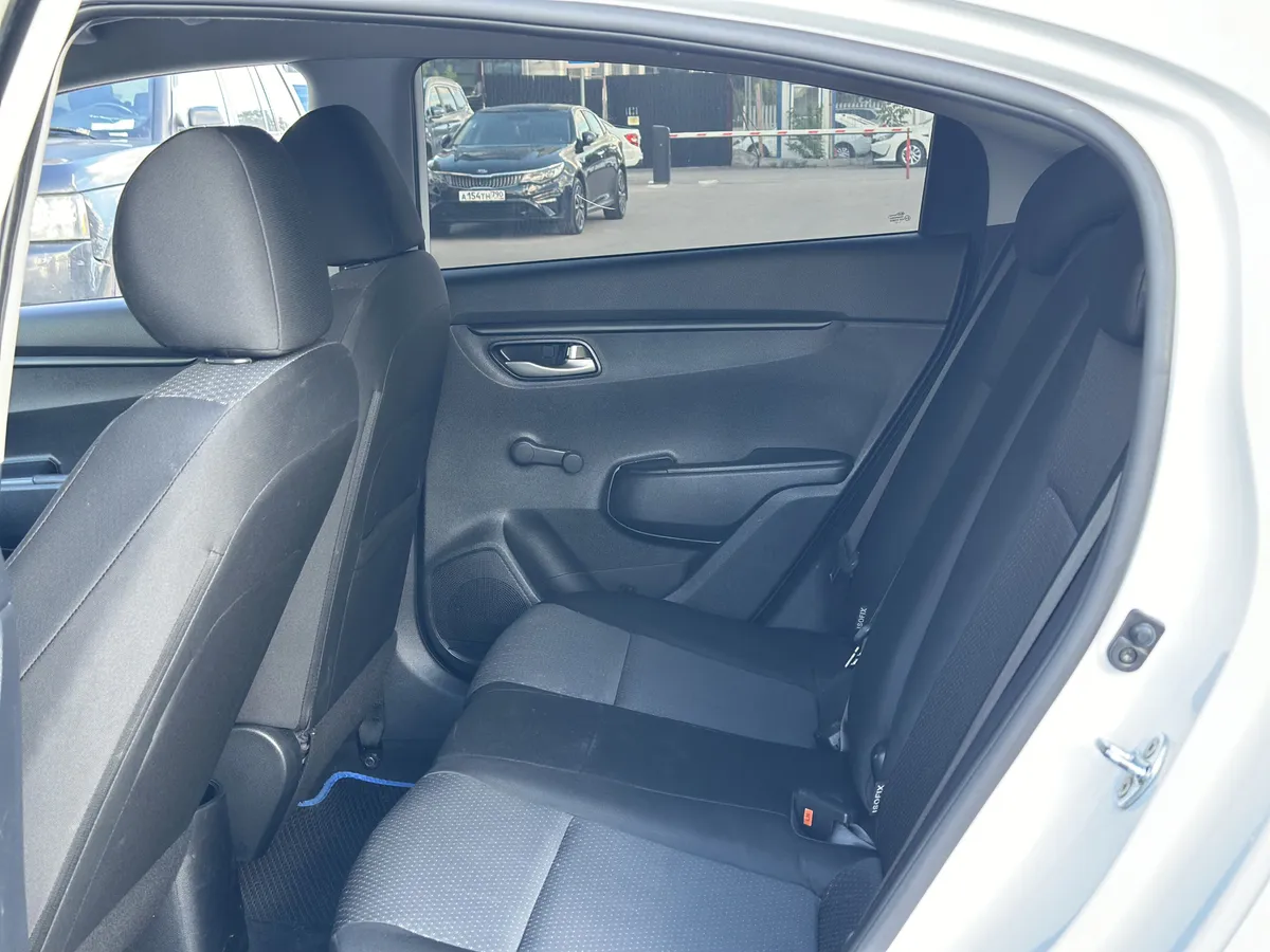Kia Rio 1.6 AT (123 л.с.)