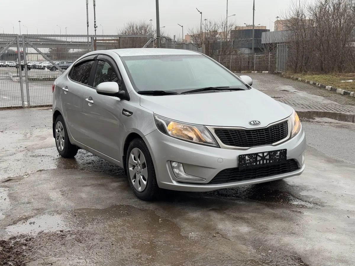 картинка Kia Rio 1.6 6MT (123 л.с.) от carsrent-spb.ru