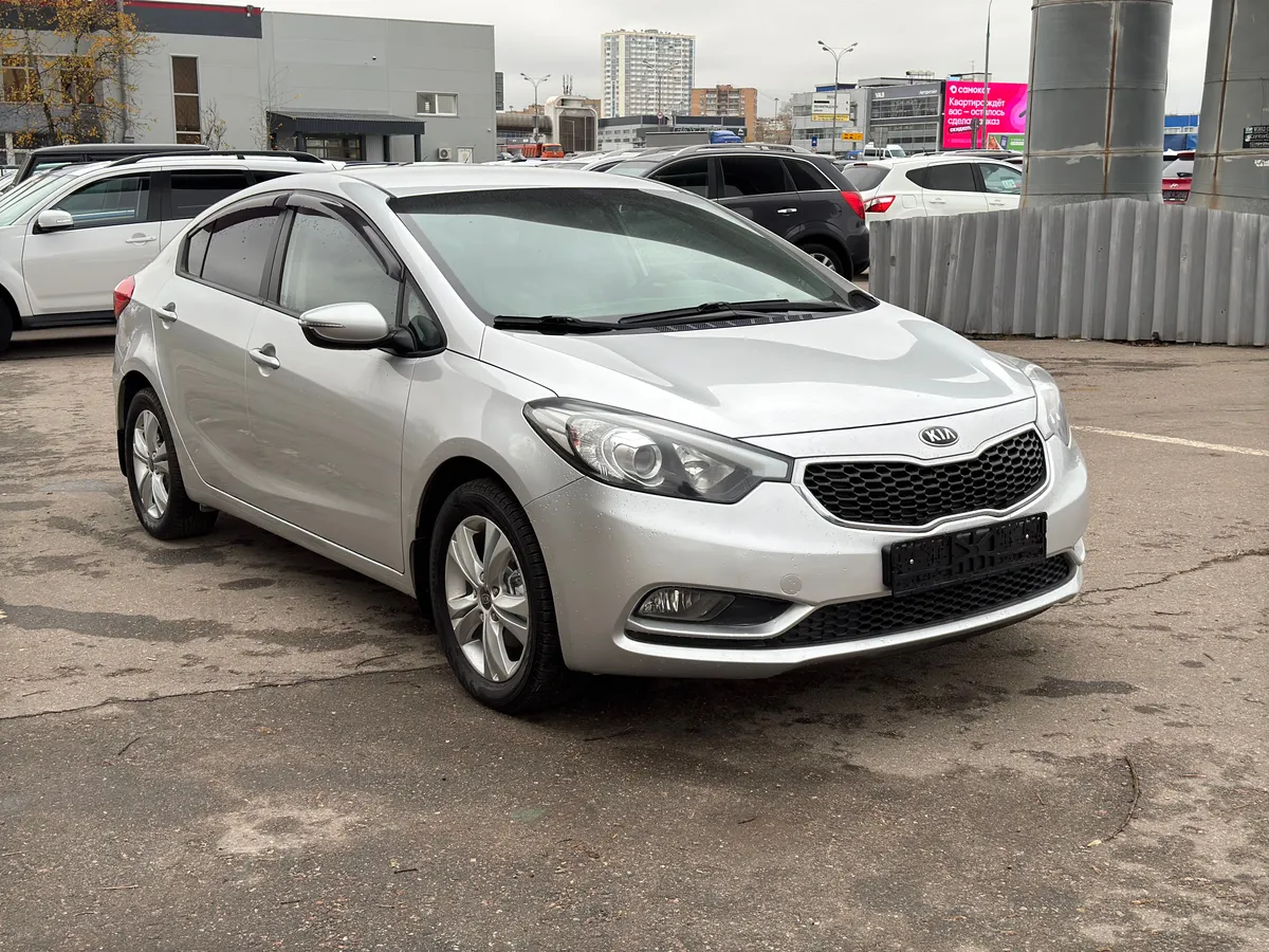 картинка Kia Cerato 1.6 AT (130 л.с.) от carsrent-spb.ru