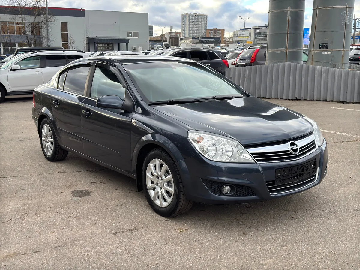 картинка Opel Astra 1.6 MT (115 л.с.) от carsrent-spb.ru