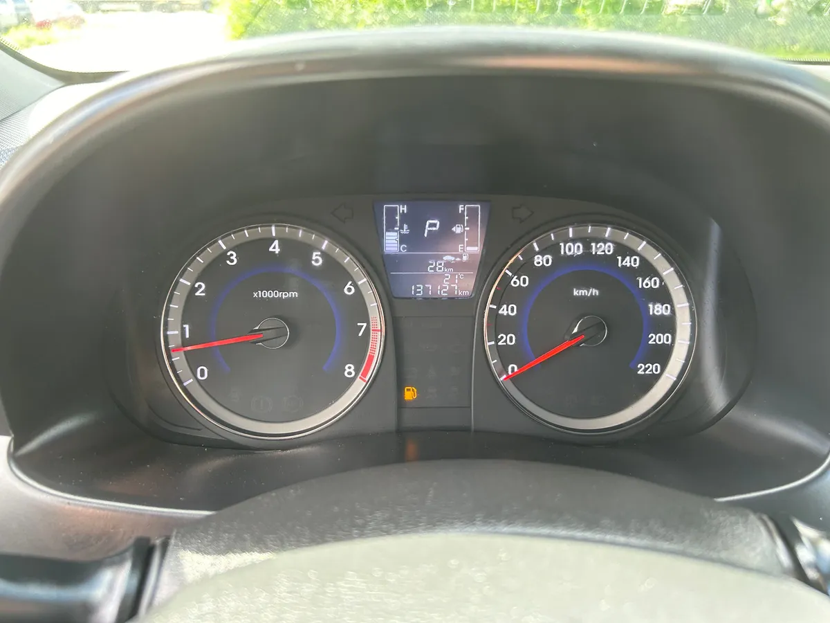 Hyundai Solaris 1.6 AT (123 л.с.)