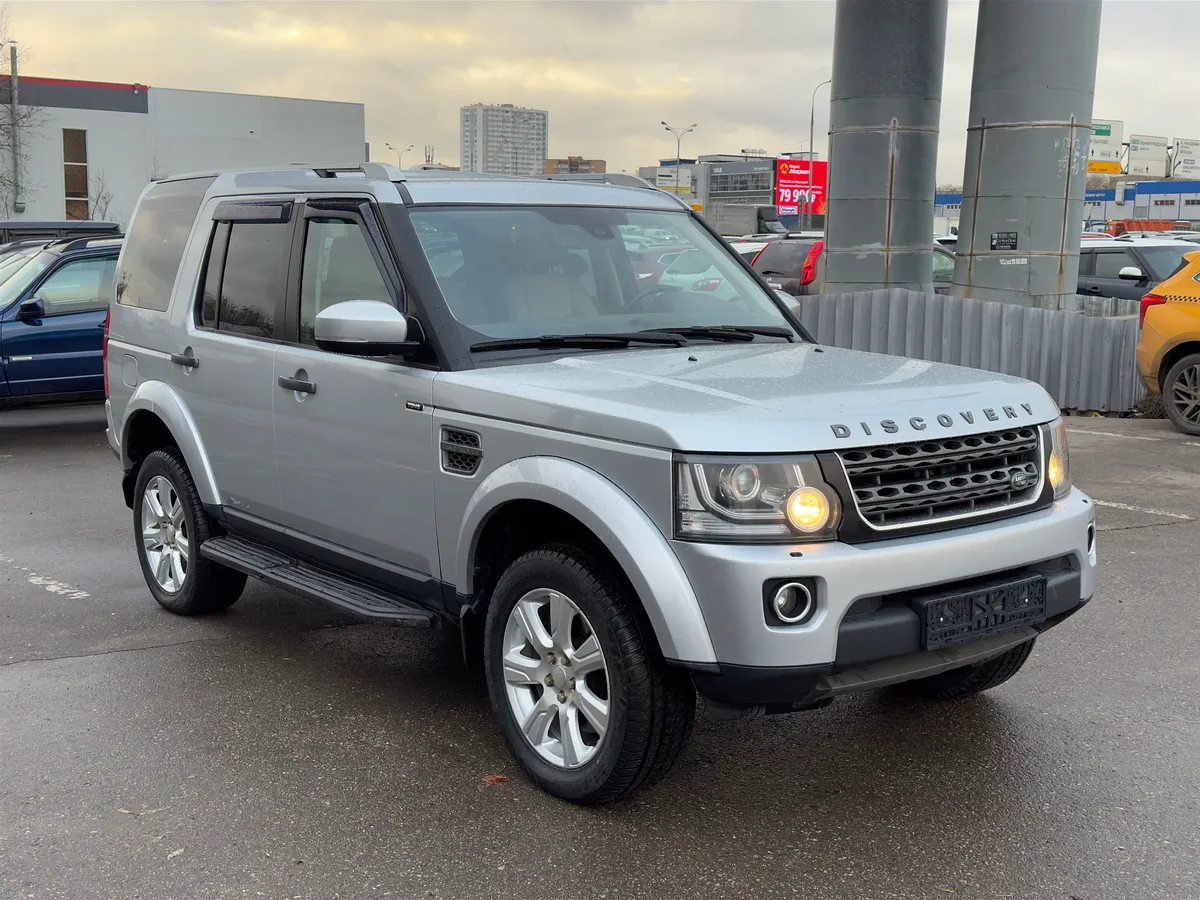картинка Land Rover Discovery 3.0 TDV6 AT 4WD (211 л.с.) от carsrent-spb.ru