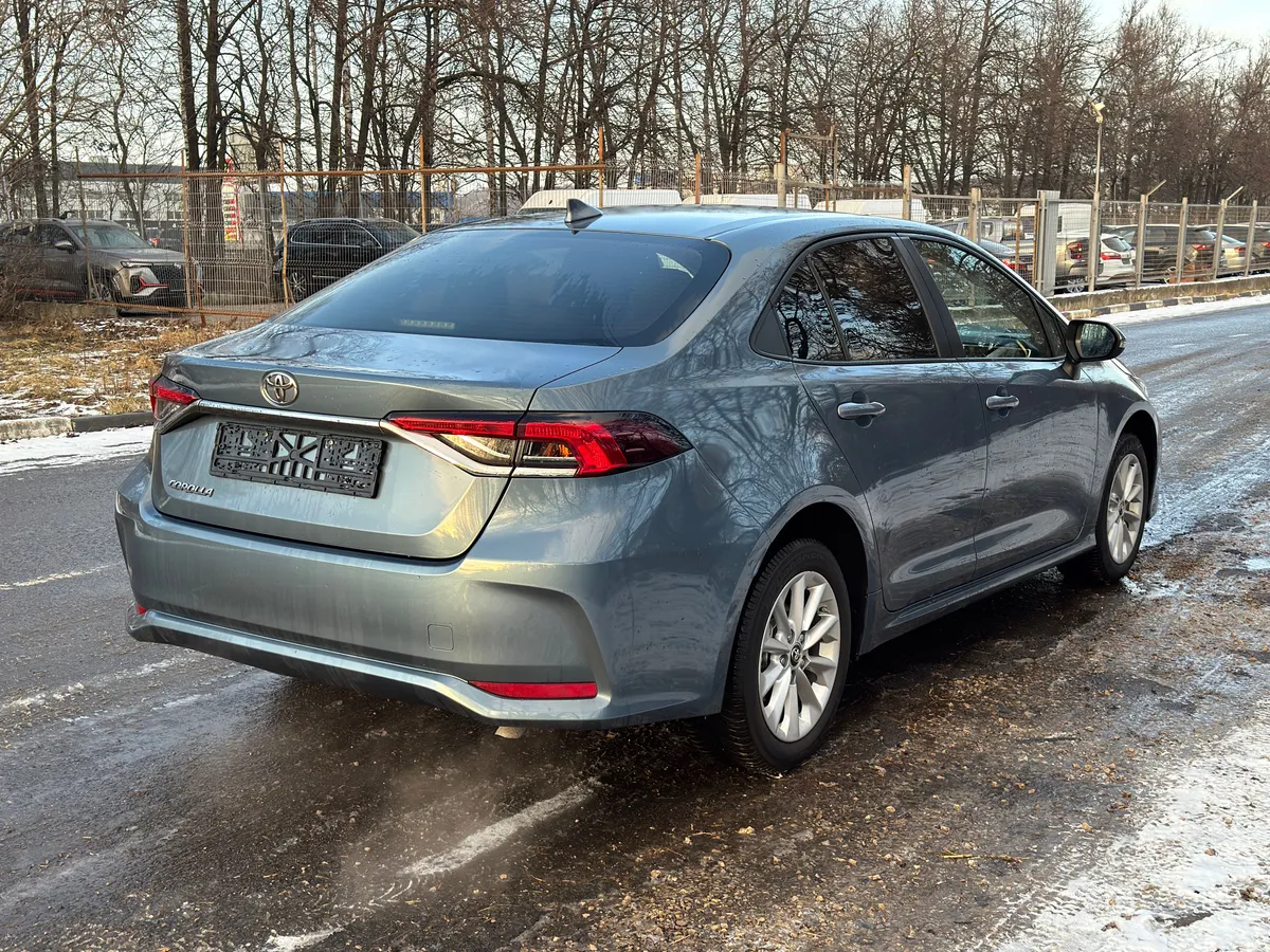 Toyota Corolla 1.6 CVT (122 л.с.)