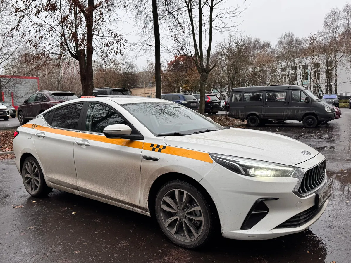 картинка JAC J7 1.5 CVT (150 л.с.) от carsrent-spb.ru