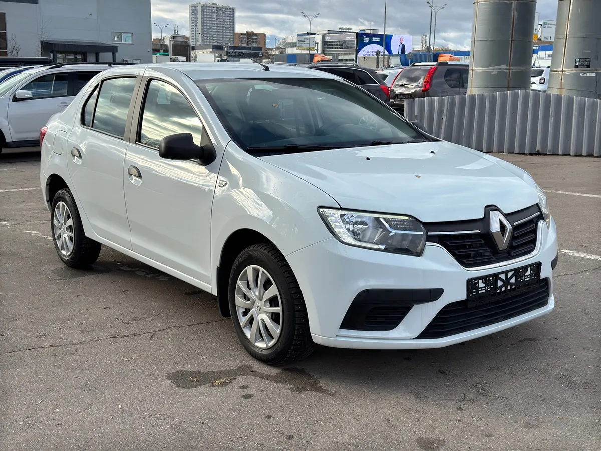 картинка Renault Logan 1.6 AT (102 л.с.) от carsrent-spb.ru
