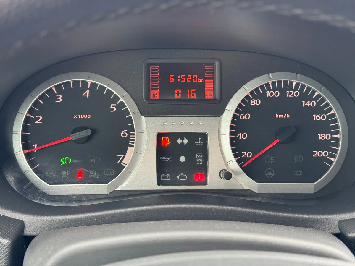ВАЗ (Lada) Largus 1.6 MT 16 кл (5 мест) (106 л.с.)