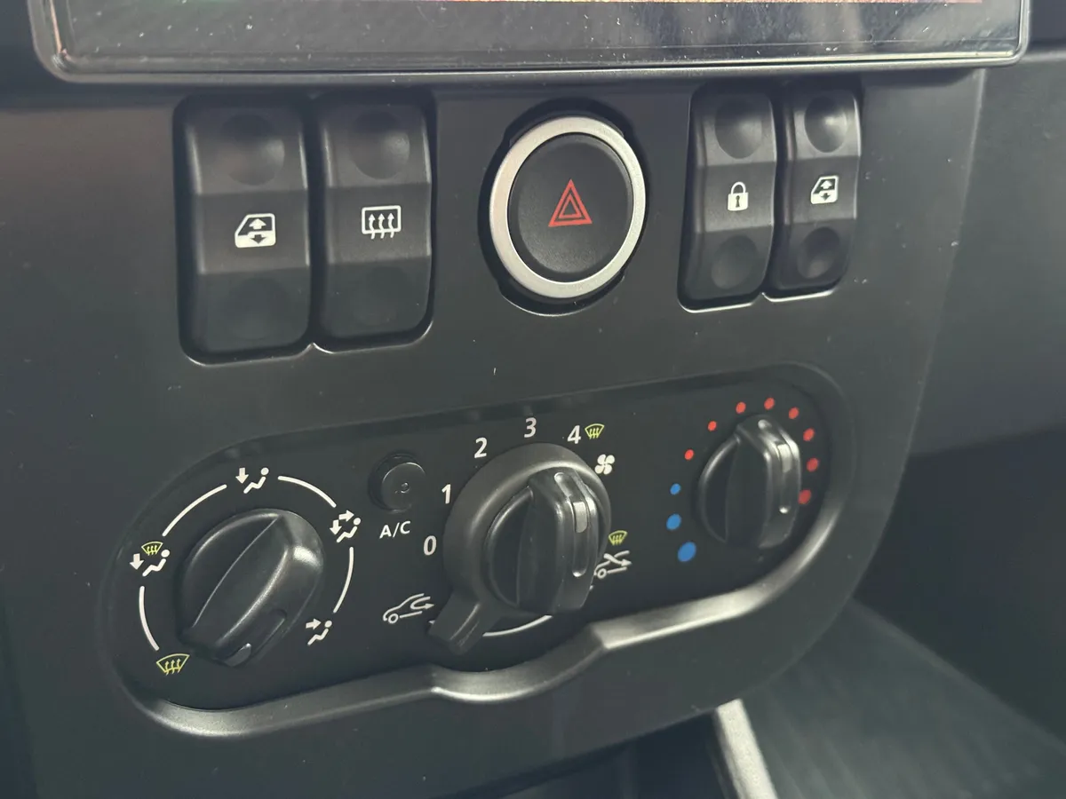 ВАЗ (Lada) Largus 1.6 MT (106 л.с.)