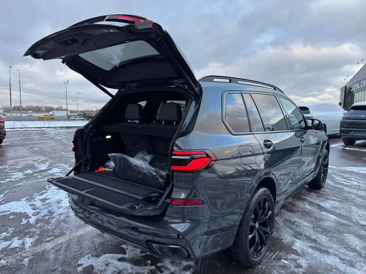 BMW X7 4.4 AT 4WD (530 л.с.)