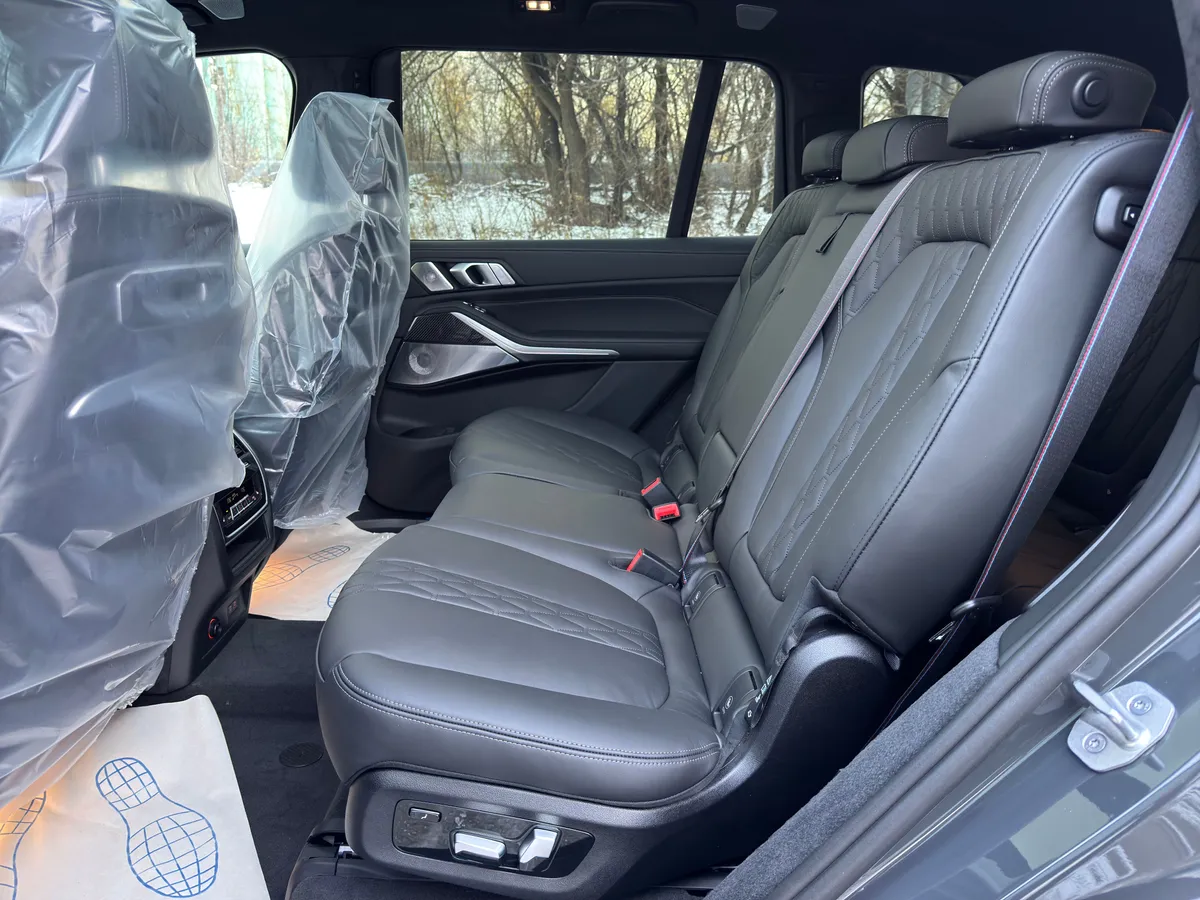 BMW X7 4.4 AT 4WD (530 л.с.)