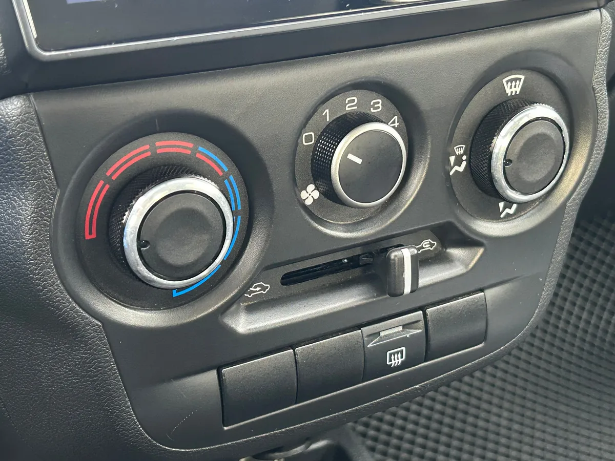 ВАЗ (Lada) Granta 1.6 MT (87 л.с.)
