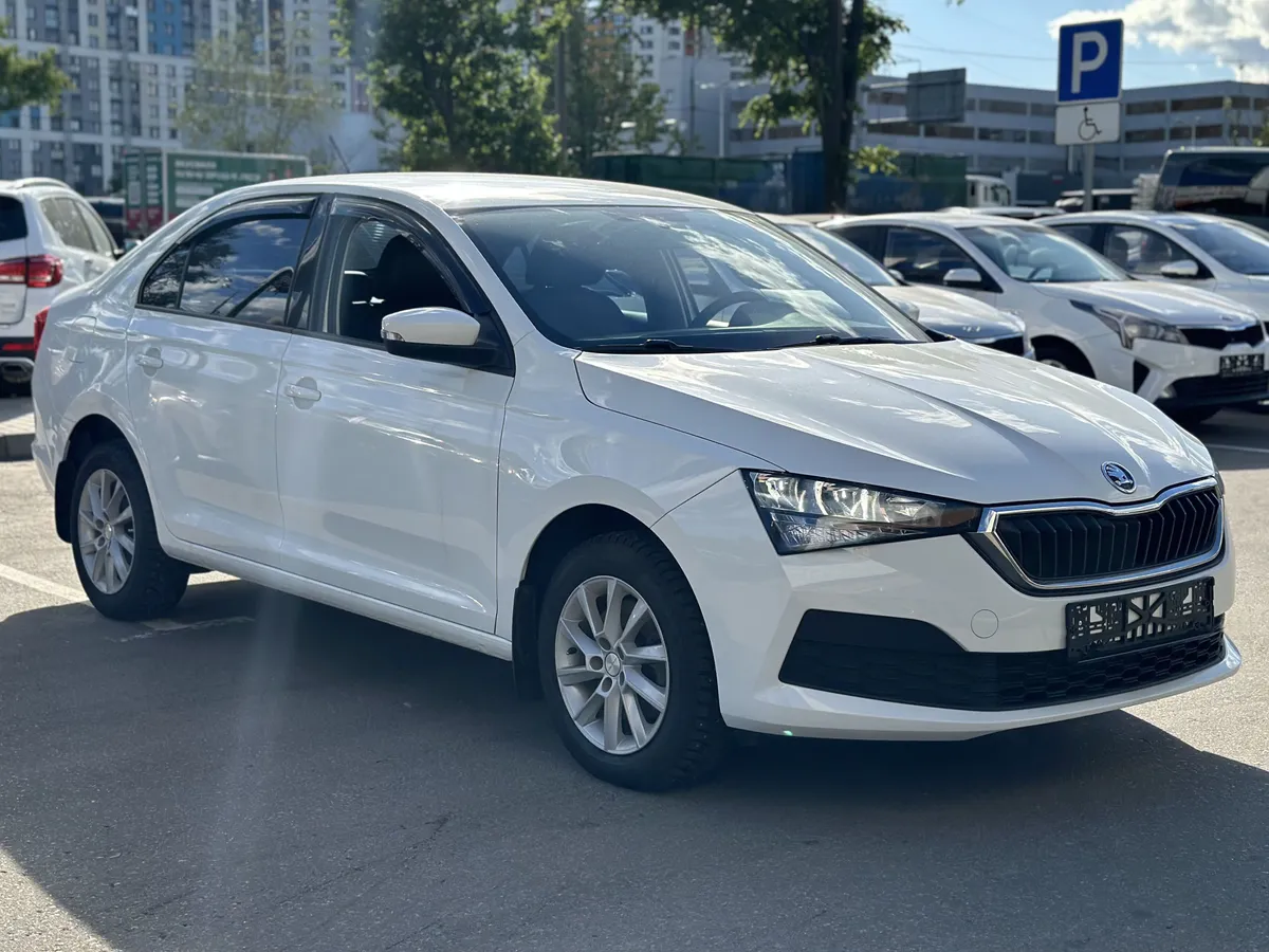 картинка Skoda Rapid от carsrent-spb.ru