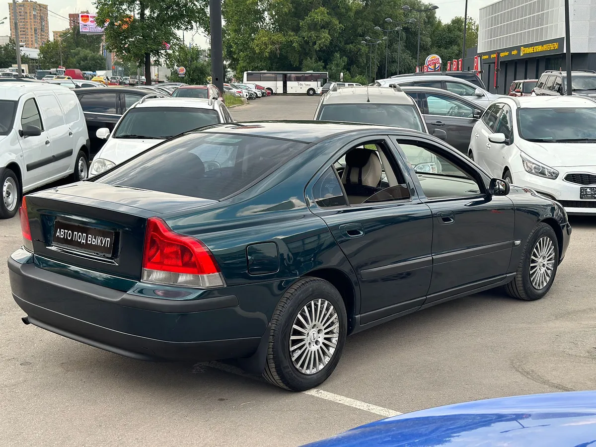 Volvo S60 2.4 AT  (140 л.с.)