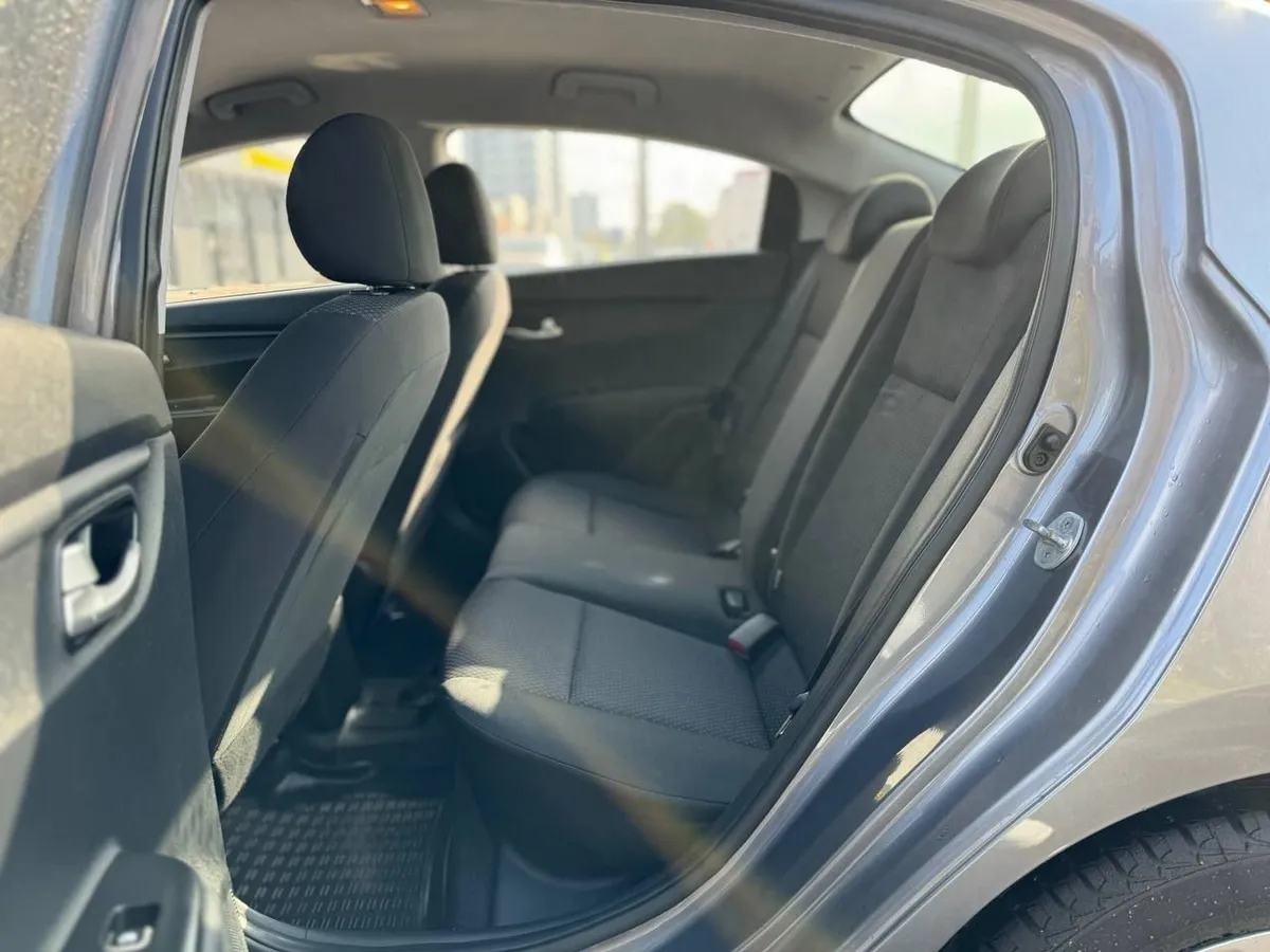Kia Rio 1.6 AT (123 л.с.)