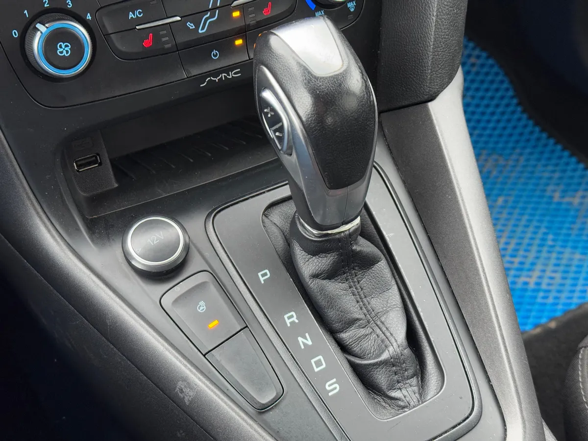 Ford Focus 1.6 Ti-VCT PowerShift (105 л.с.)