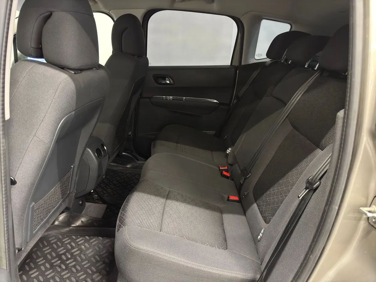 Peugeot 3008 1.6 e-HDi ETG (115 л.с.)