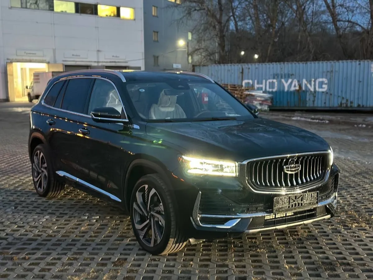 картинка Geely Monjaro 2.0 AT 4WD (238 л.с.) от carsrent-spb.ru