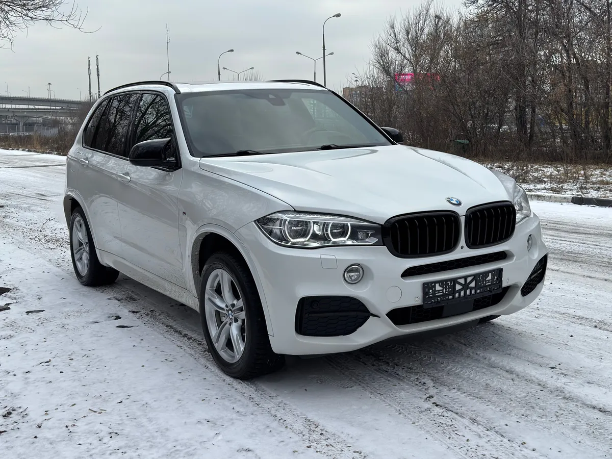 картинка BMW X5 xDriveM50d Steptronic (381 л.с.) от carsrent-spb.ru