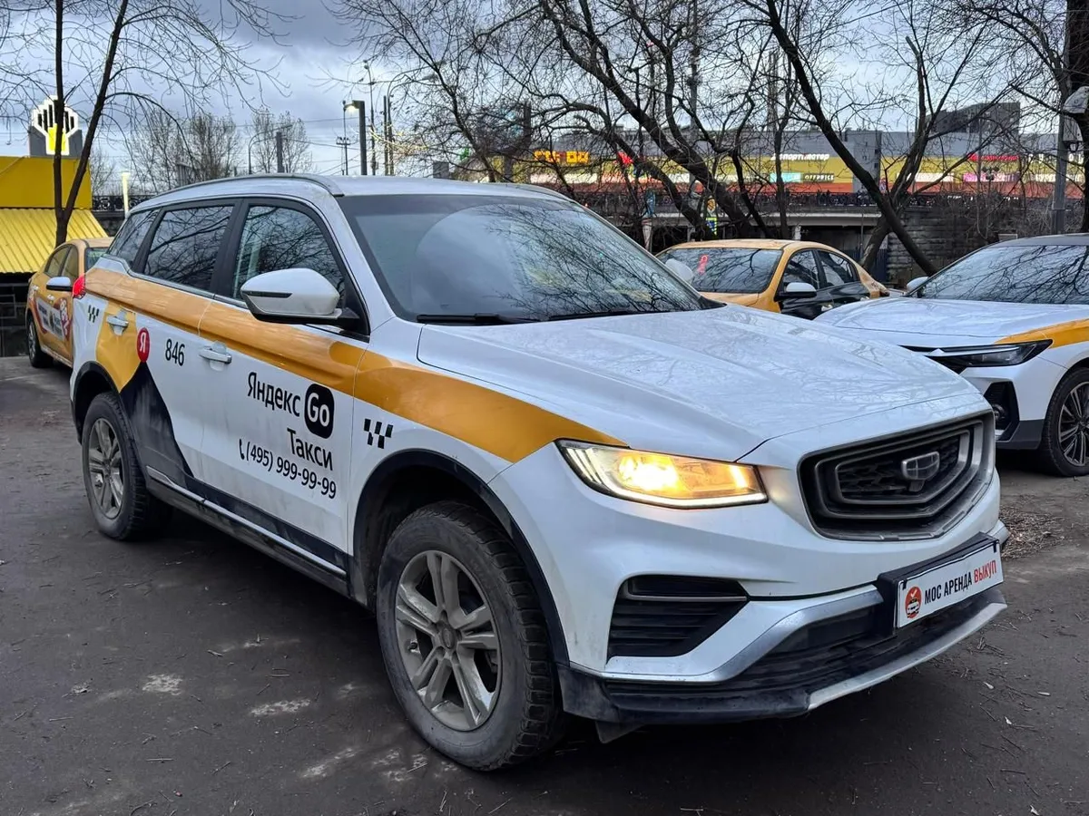 картинка Geely Atlas 2.4 AT (148 л.с.) от carsrent-spb.ru