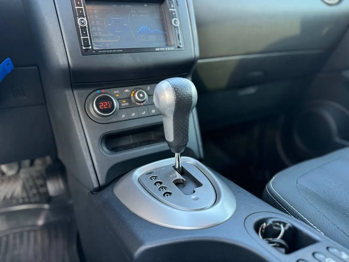 Nissan Qashqai 2.0 CVT AWD (141 л.с.)