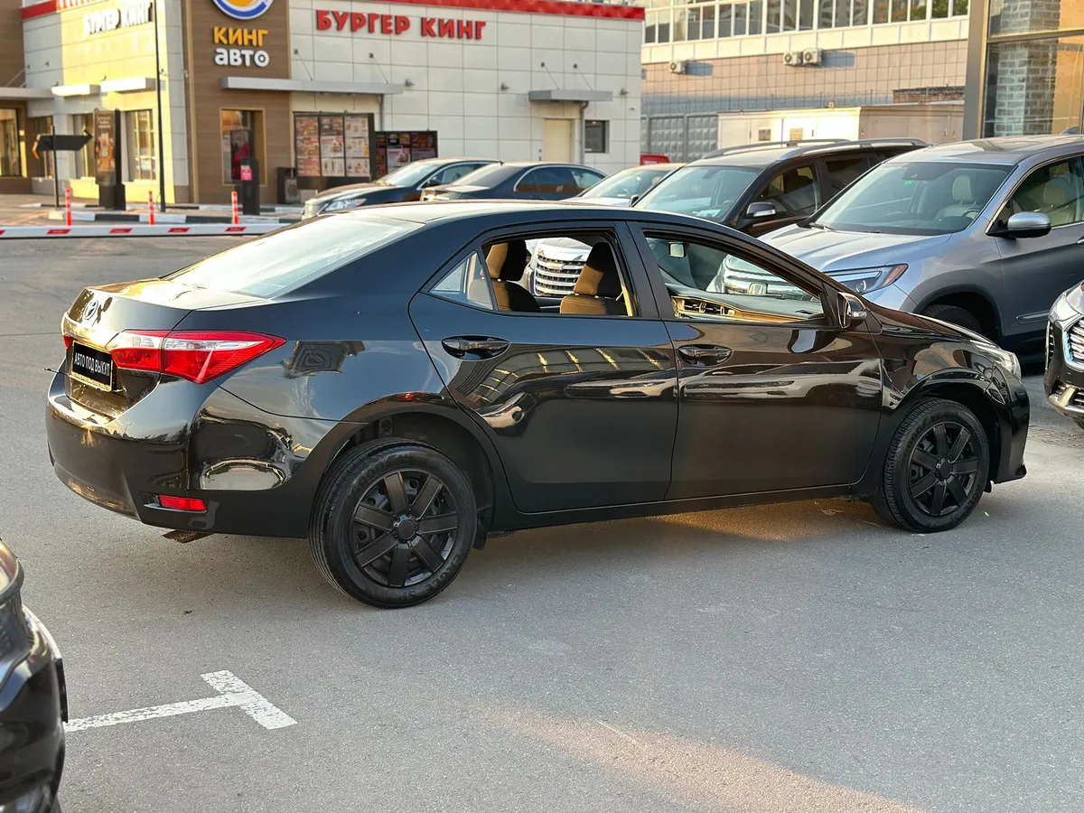 Toyota Corolla 1.8 (132 л.с.), бензин, АКПП, передний привод