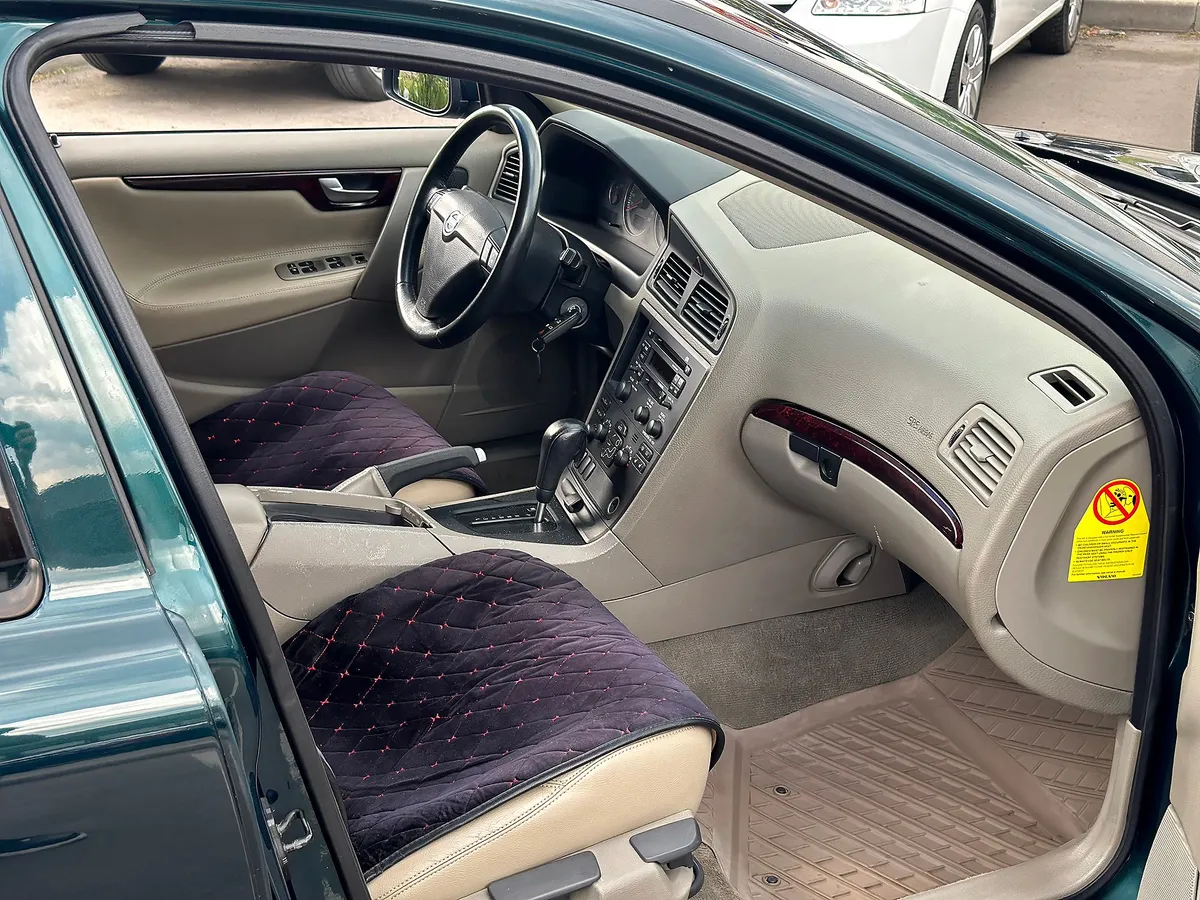 Volvo S60 2.4 AT  (140 л.с.)