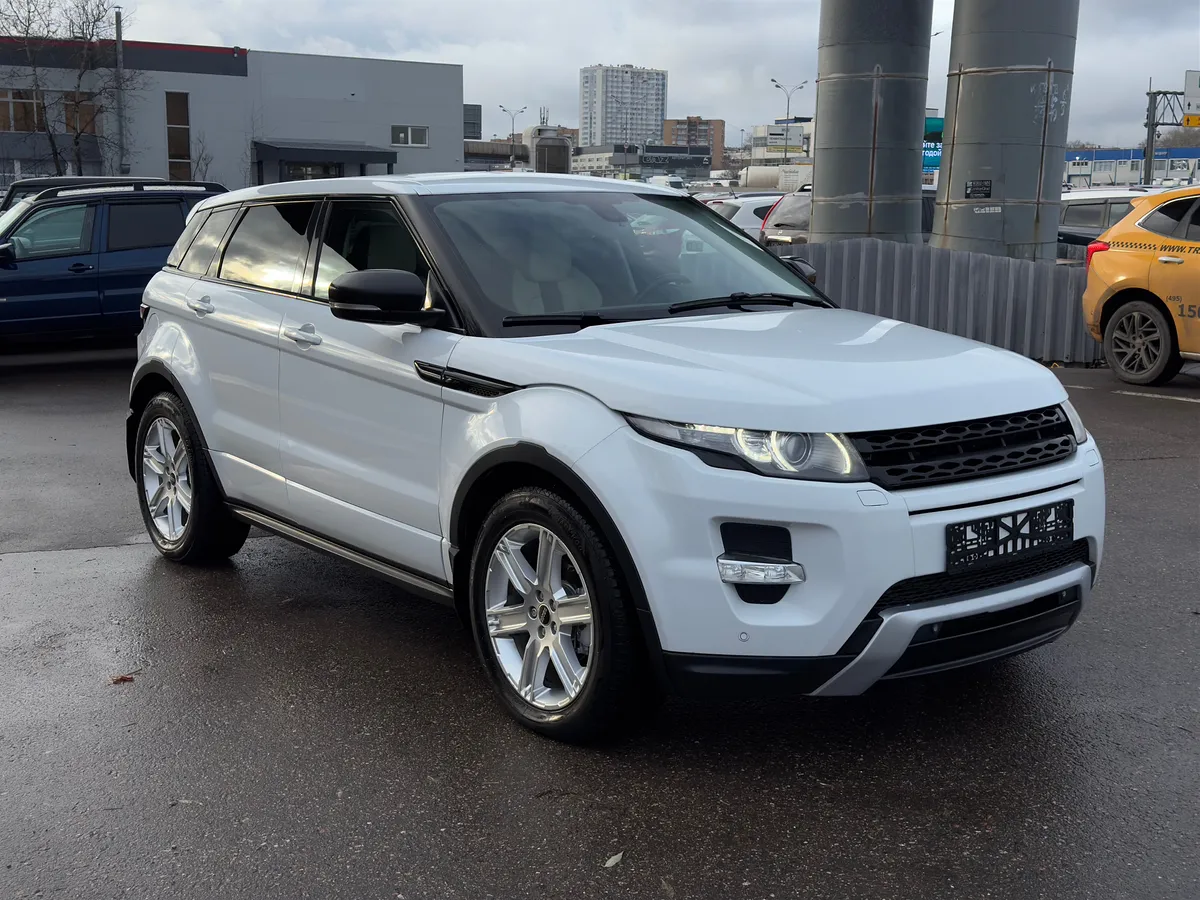 картинка Land Rover Range Rover Evoque 2.2 TD4 AT (150 л.с.) от carsrent-spb.ru