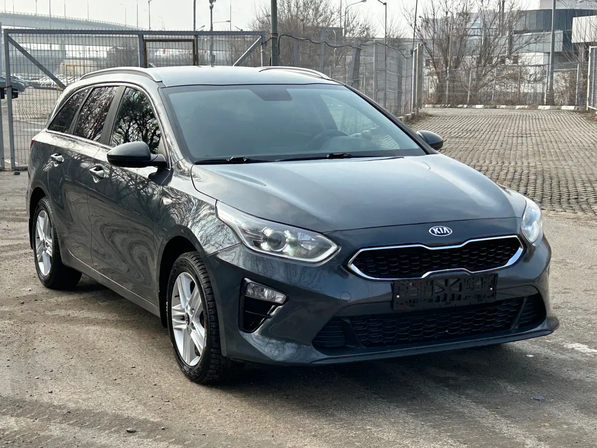 картинка Kia Ceed 1.6 AT (128 л.с.) от carsrent-spb.ru