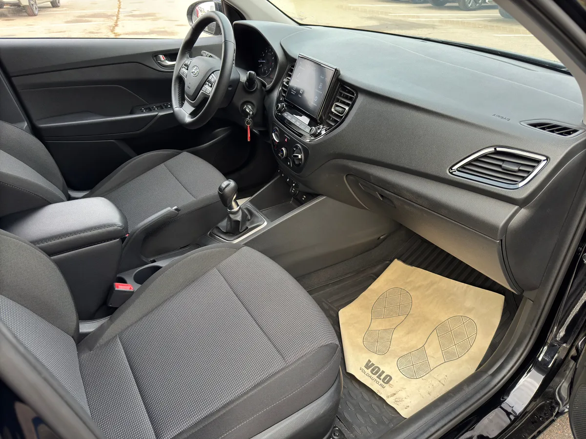 Hyundai Solaris 1.6 MT (123 л.с.)